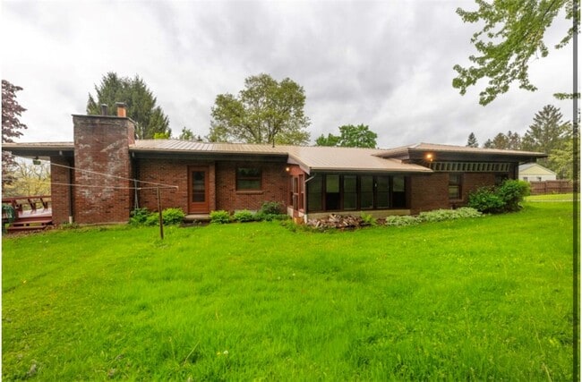 Building Photo - 120 Donovan Dr