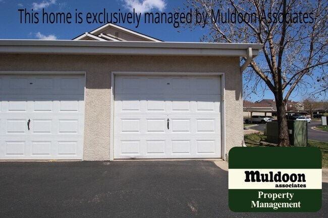 Building Photo - Strawberry Field gated community condo