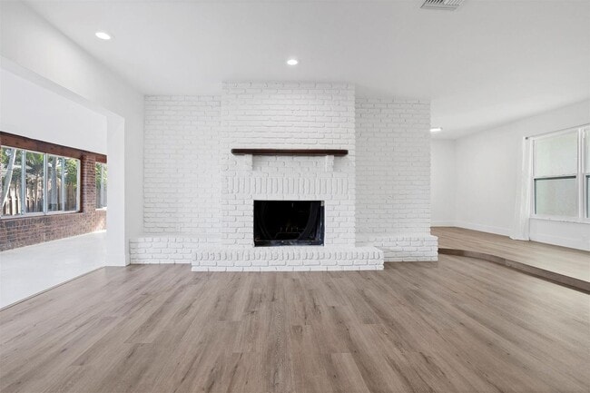 Building Photo - 7841 NW 46th St