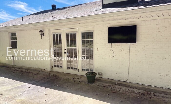 Building Photo - 4829 Clairmont Ave