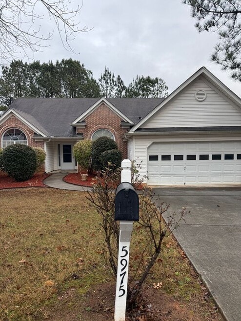 Building Photo - 5975 Hillvale Trail