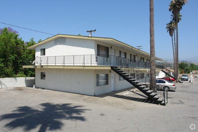 Building Photo - Harvard Estates