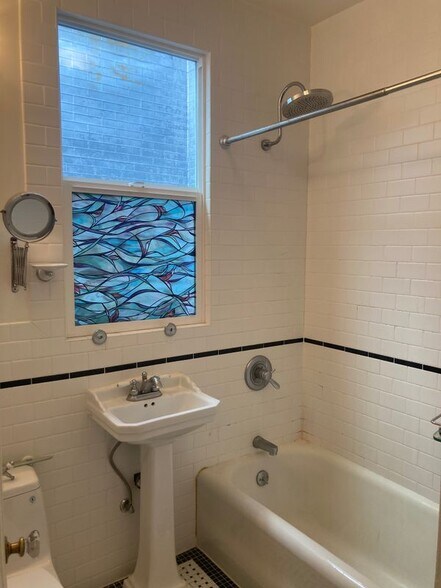 Building Photo - 2255 Market St