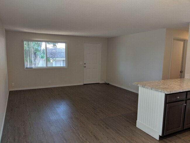 Building Photo - 1104/1106 W 36th Street