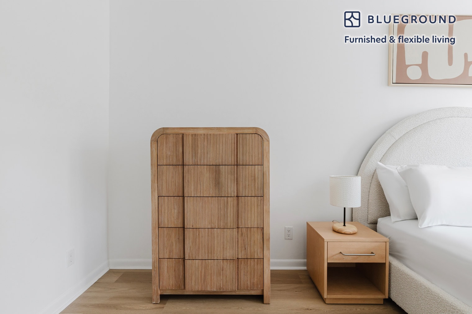 Building Photo - 327 E 10th St