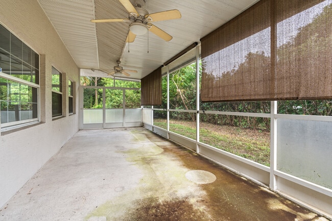 Building Photo - 208 Serenade Dr