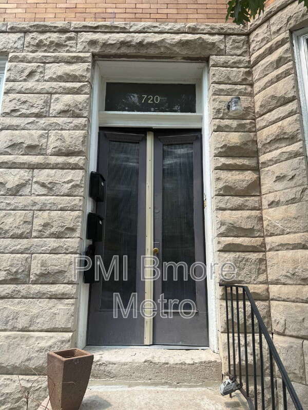 Building Photo - 720 Newington Ave