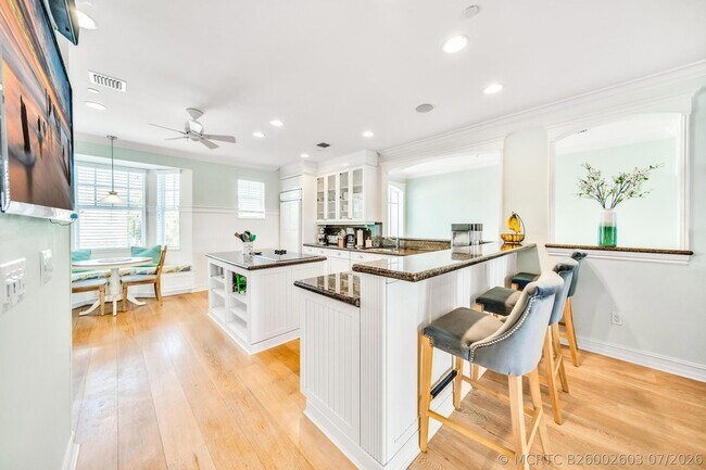 Building Photo - 138 Marine Way