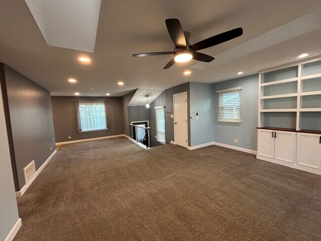 Building Photo - 2114 Southwind Cir
