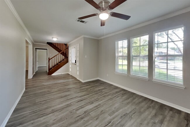 Building Photo - 3602 Bear Lake Dr