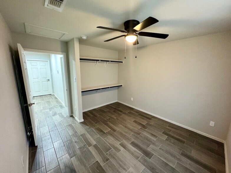 Building Photo - 97 N County Rd 253