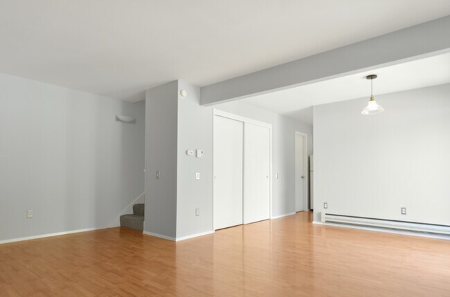 Building Photo - 12210 SE 60th St