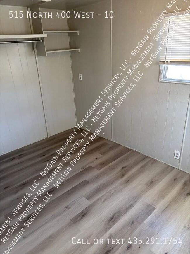 Building Photo - Pet Friendly 2 bedroom