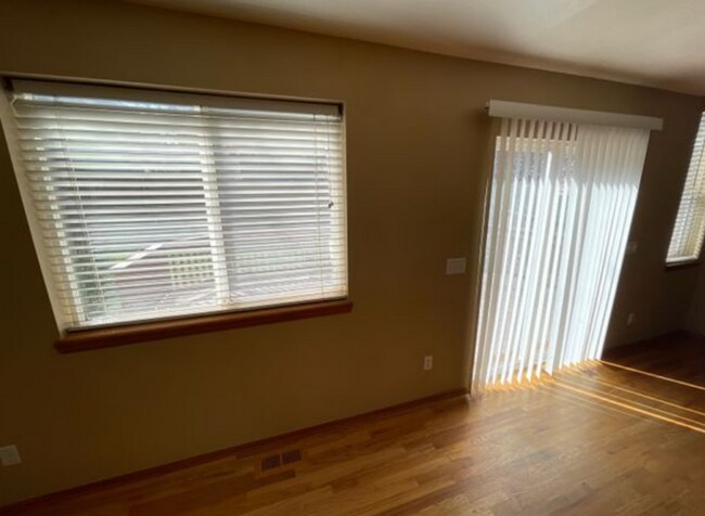 Building Photo - 10449 Hollyhock Court