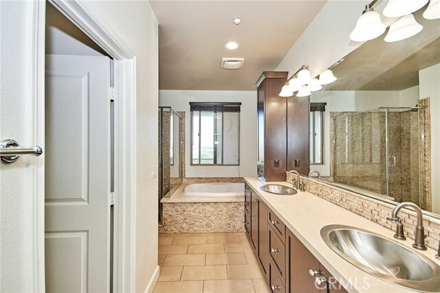 Building Photo - 15 Vantis Dr