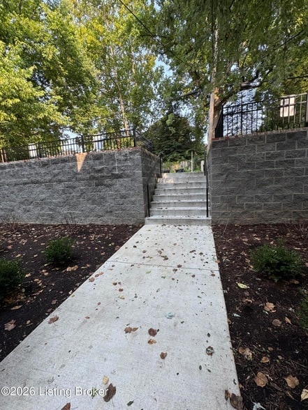 Building Photo - 2113 Speed Ave