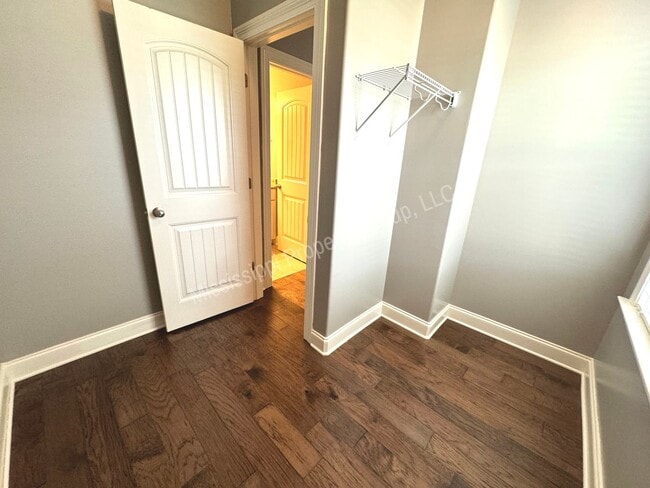 Building Photo - 4BD/4.5BA FOR RENT