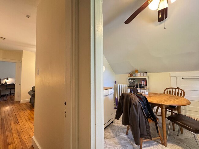 Building Photo - Spacious 2-Bedroom, 2-Bath in East Rock – Newly Renovated!