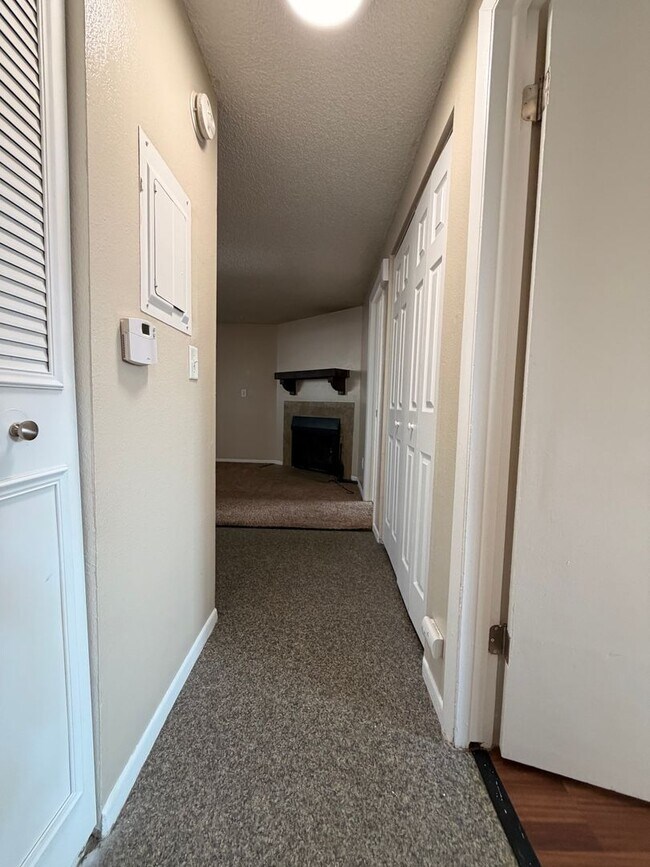 Building Photo - 6353 Chippewa Rd