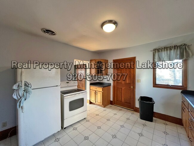 Building Photo - 3 Bedroom, 1 Bathroom House for Rent | Gre...