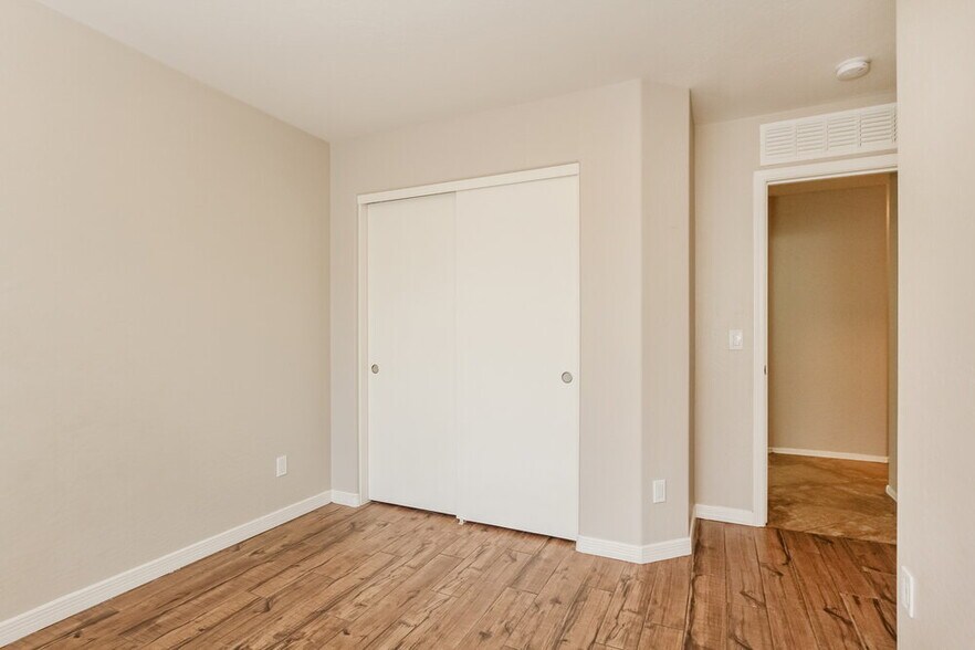 Building Photo - 12913 N 127th Ln