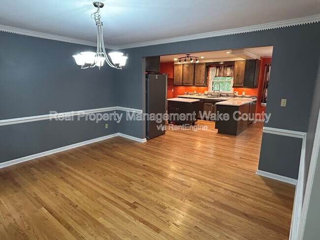 Building Photo - 4500 Connell Dr