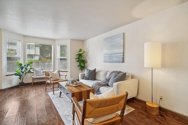 Building Photo - 13411 Meadow Rd