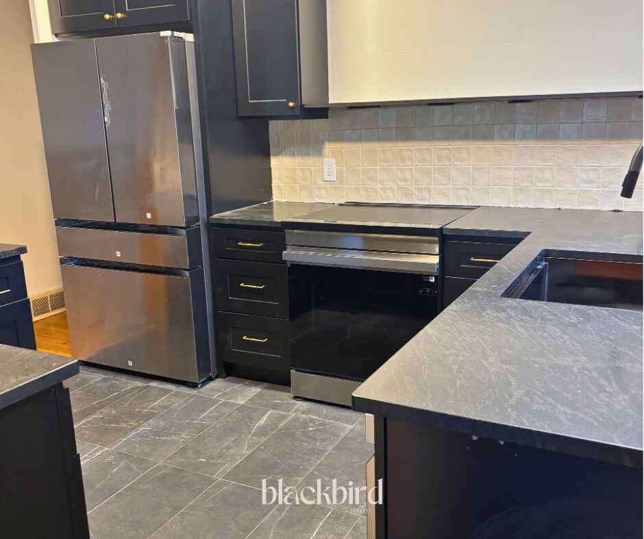 Building Photo - 6905 N Lincoln St