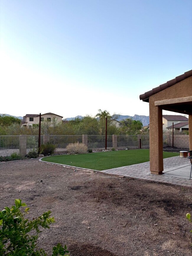 Building Photo - Stunning 2 story home in Oro Valley!!
