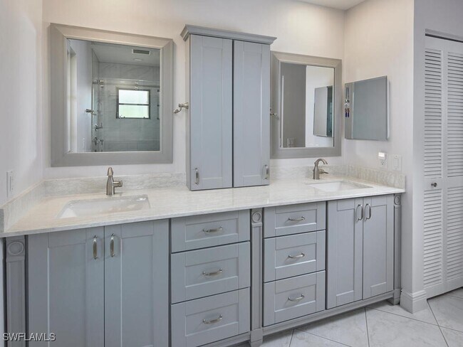 Building Photo - 213 Bay Meadows Dr