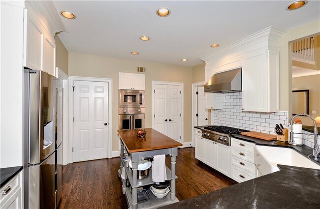 Building Photo - 265 Windsor Gate Cove NE