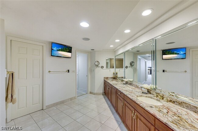 Building Photo - 6001 Pelican Bay Blvd