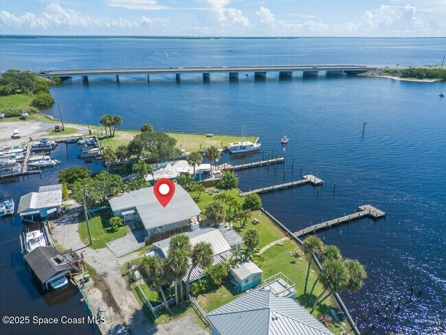 Primary Photo - 3957 Canal Dr
