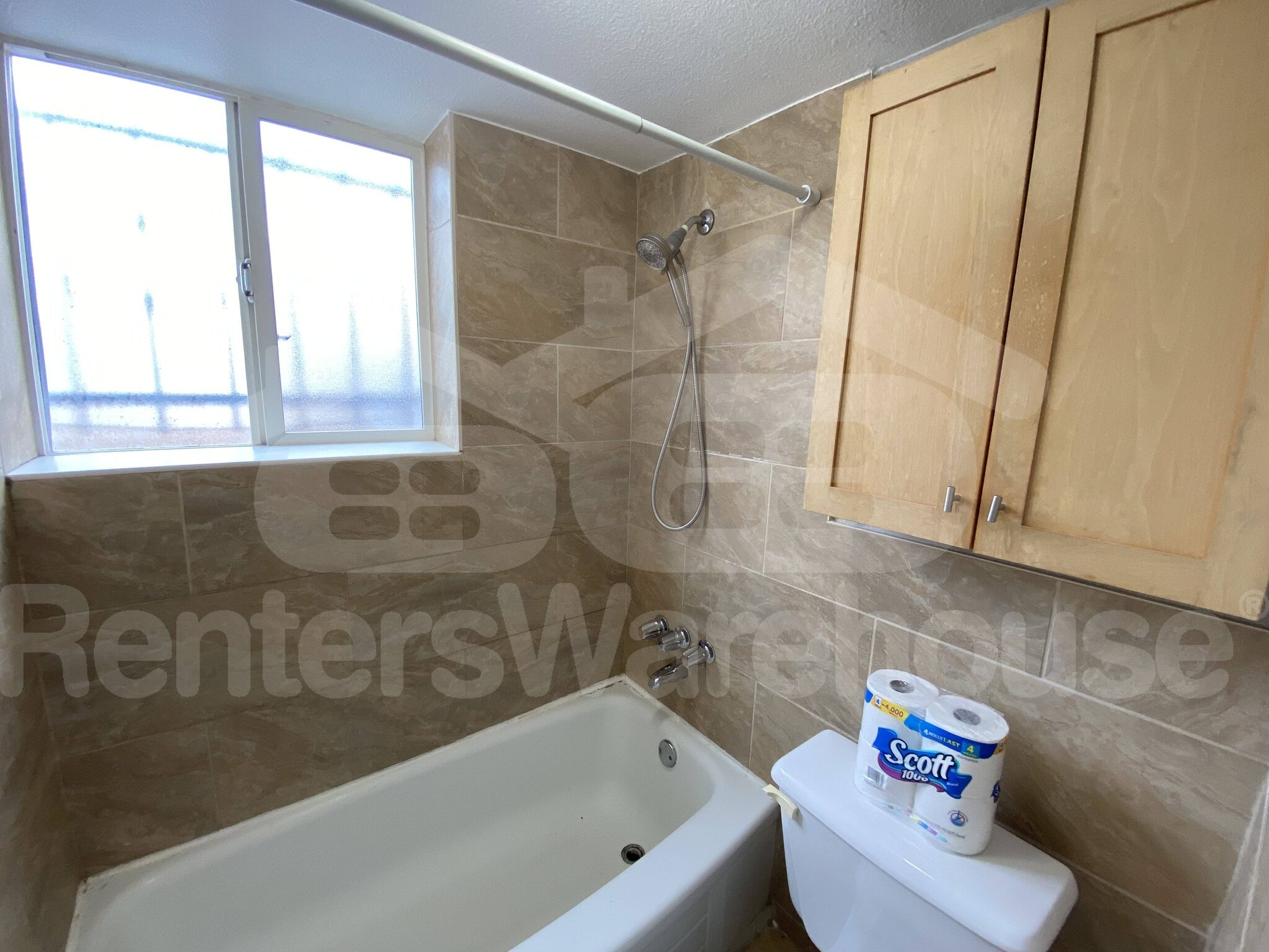 Building Photo - 200 N Pearl St