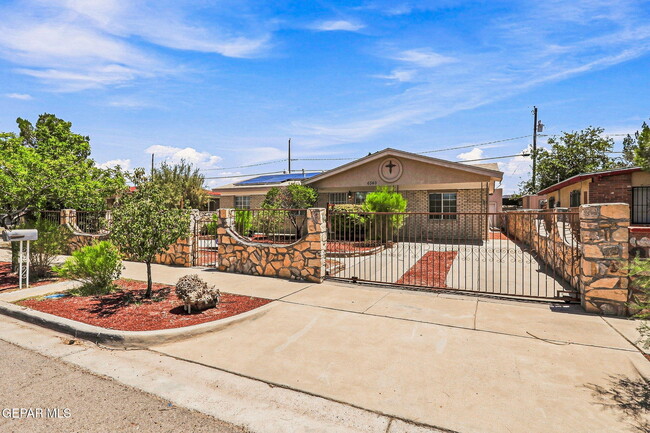 Building Photo - 6340 Modesta St