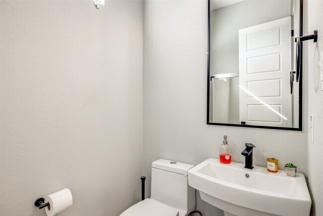 Building Photo - 4804 Gano St