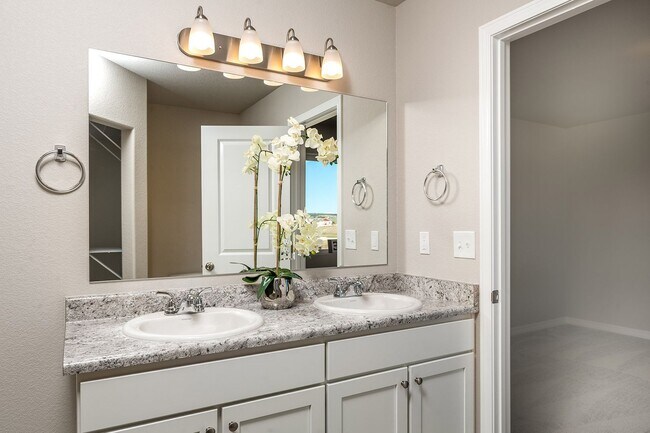 Building Photo - Single Family Home for Rent in Northeast of Colorado Springs