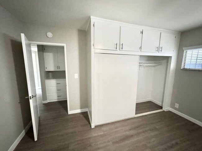 Building Photo - 3554 Brenton Ave