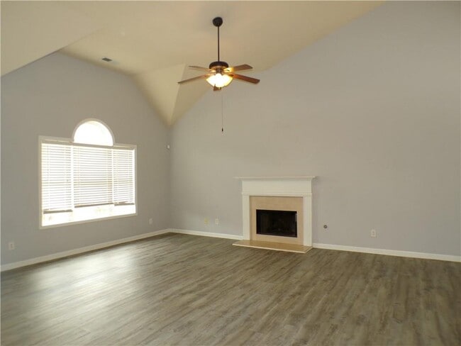 Building Photo - 53 Ferguson Dr
