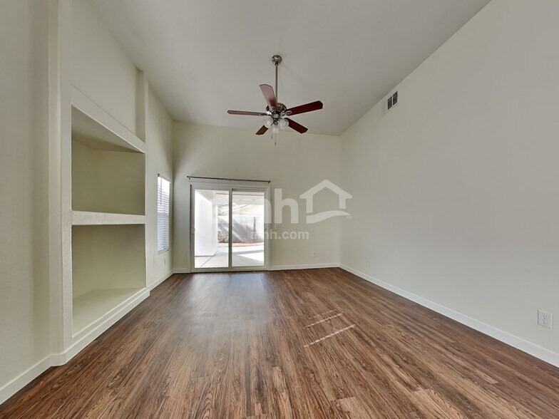 Building Photo - 7728 Sublimity Ave