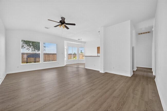 Building Photo - 21339 Bella Jess Dr