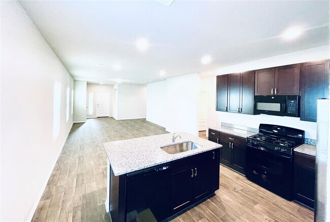 Building Photo - 117 Huckleberry Ln