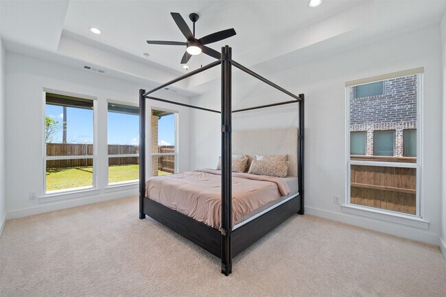 Building Photo - 120 Tornillo Dr