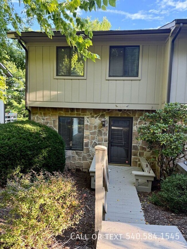 Building Photo - 3377 Kelly Ln