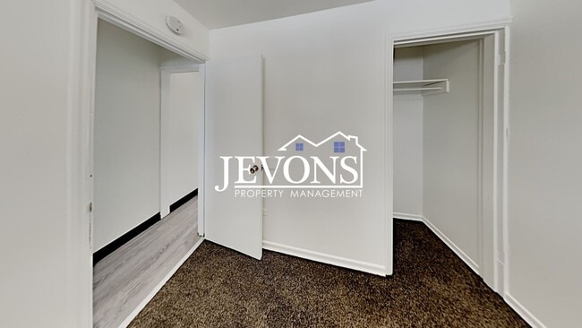 Building Photo - Coming soon - Spacious 3-Bedroom Home in Yakima with Fenced Yard & Driveway Parking