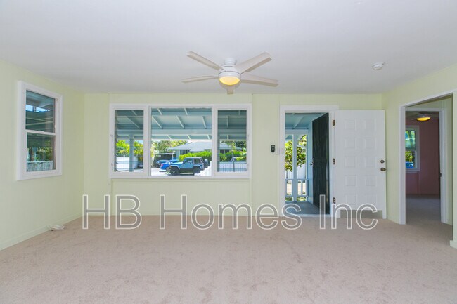 Building Photo - 828 Oneawa St