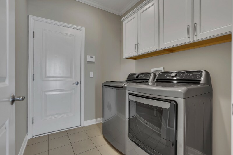 Building Photo - 5912 Danann Dr