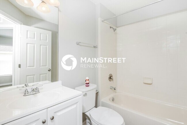 Building Photo - 3 Bedroom Pet-Friendly Home in Palmetto, FL with Main Street Renewal