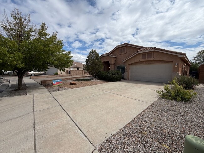 Building Photo - 3 Bedroom Single Story Home Available Near Dellyne Ave NW & Unser Blvd NW!