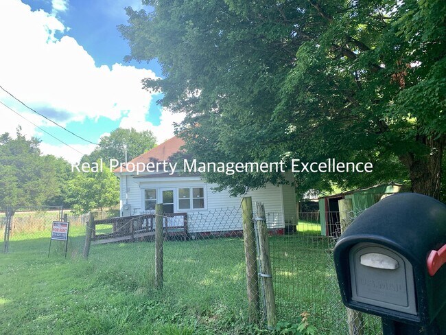 Building Photo - Historical Home, 2 Bed, In Downtown Wake Forest, Available Now!